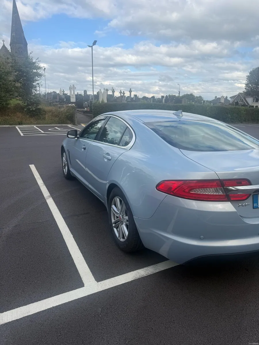 Car - Image 3