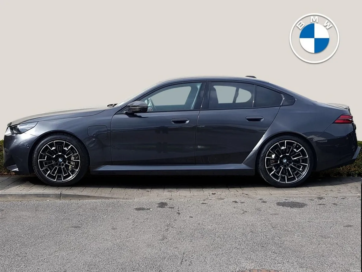 BMW M5 M5 Saloon - Image 3