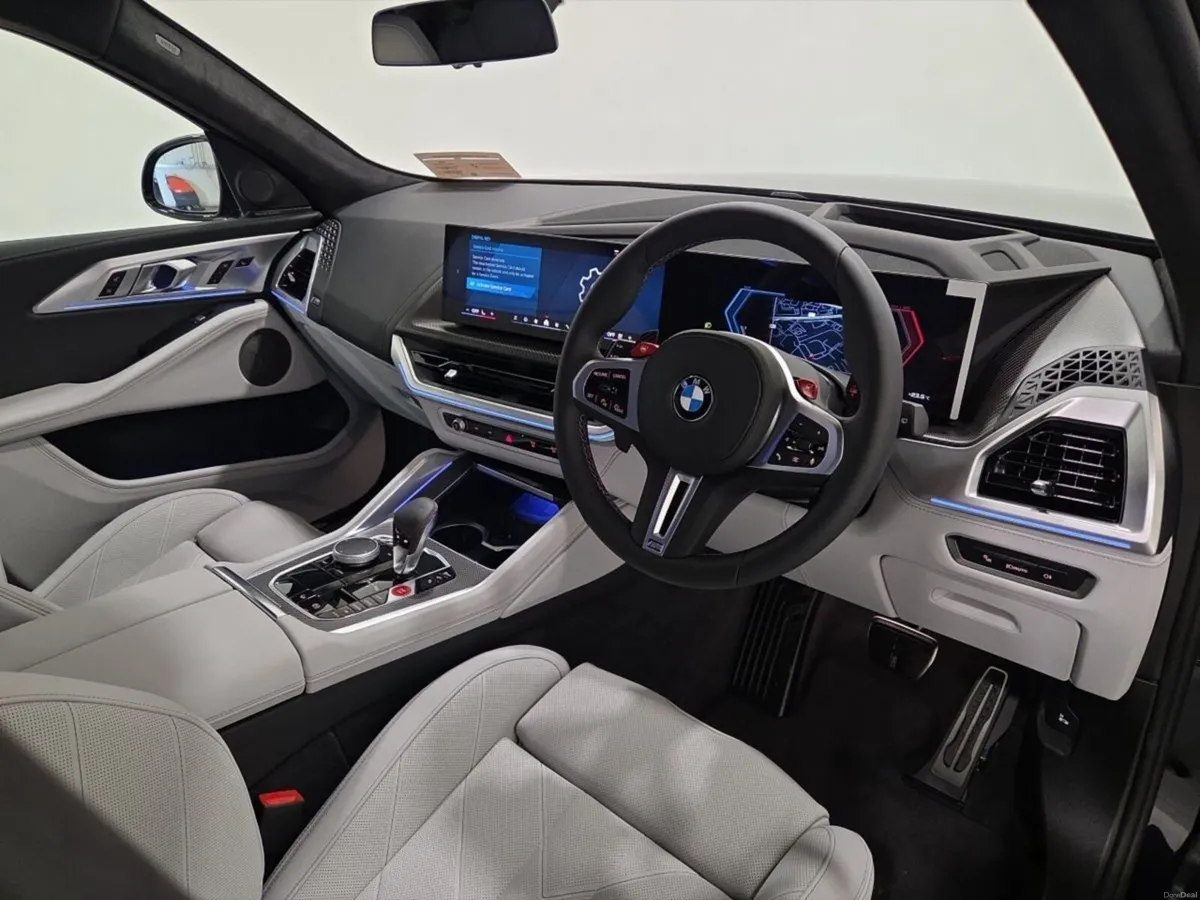 BMW XM XM 50e - Image 6