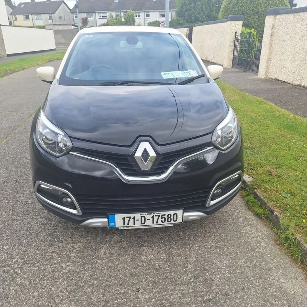 2017 Renault Captur - Image 1