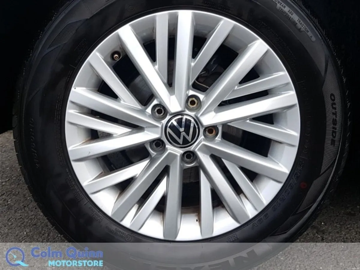 Volkswagen T-Roc LIFE 2.0 TDI 116HP *12 Month Warr - Image 5