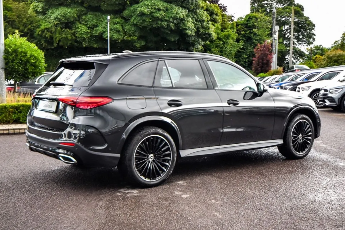Mercedes-Benz GLC 300e AMG 4Matic Night Pack 313bh - Image 2