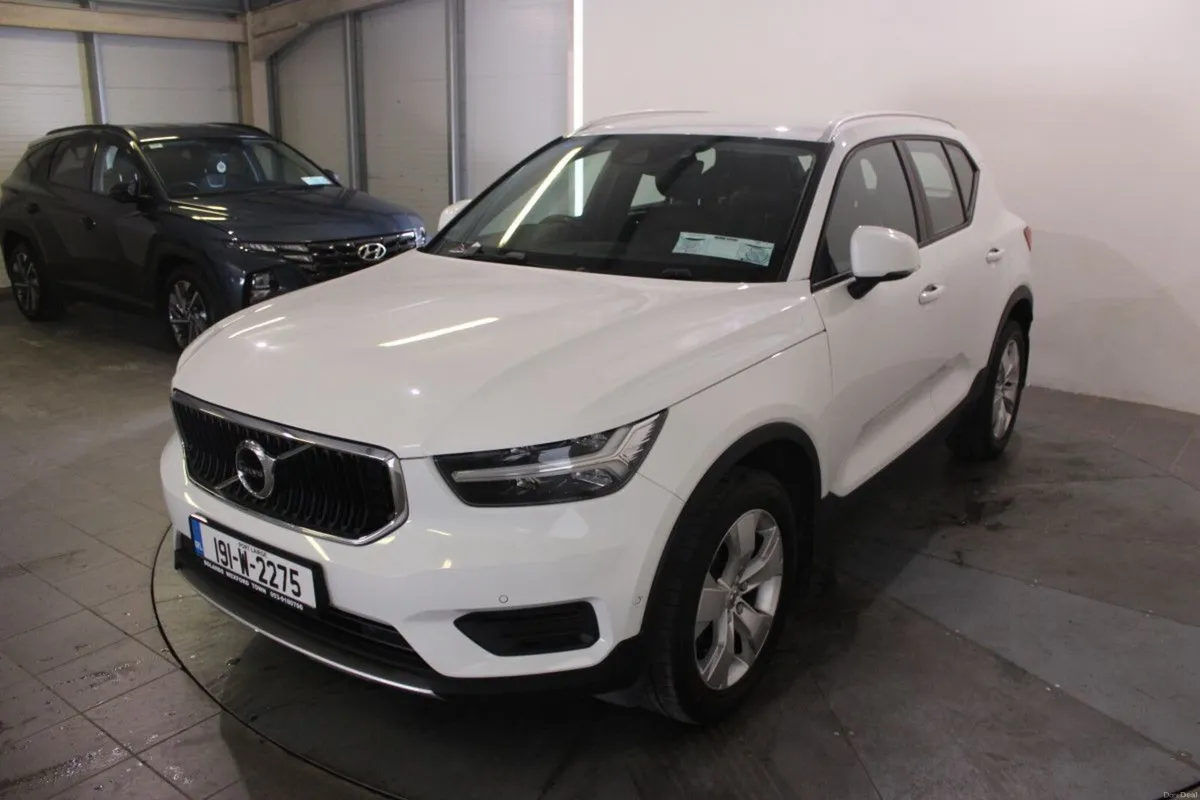 Volvo XC40 D3 (150hp) Momentum- TENDER 12 - Image 3