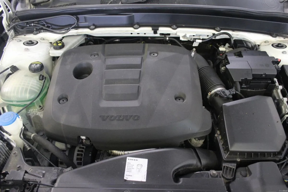 Volvo XC40 D3 (150hp) Momentum- TENDER 12 - Image 5