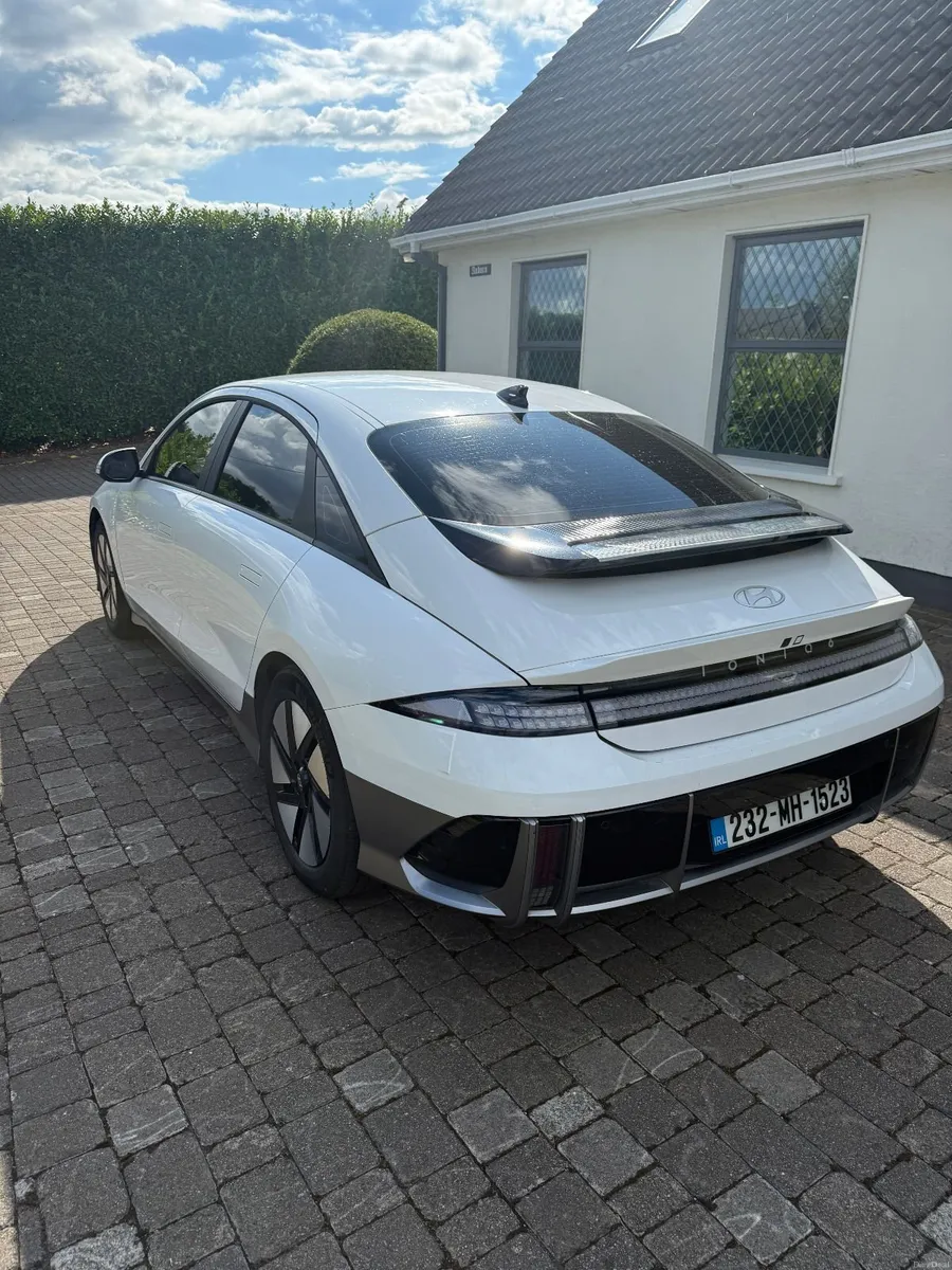 Hyundai IONIQ 6 Signature 77kW - Image 3