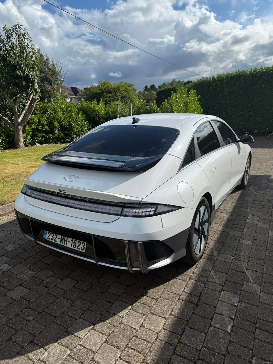 Hyundai IONIQ 6 Signature 77kW - Image 4