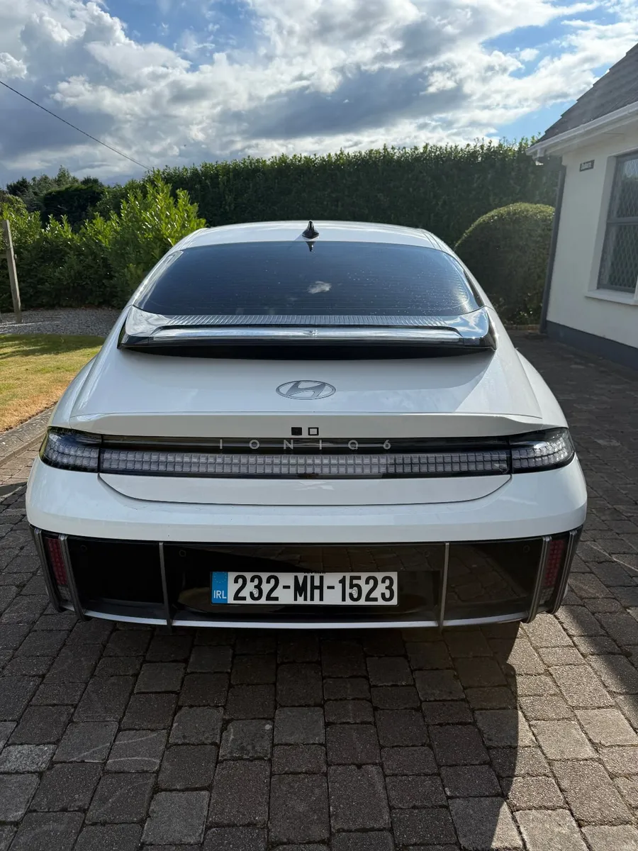 Hyundai IONIQ 6 Signature 77kW - Image 6