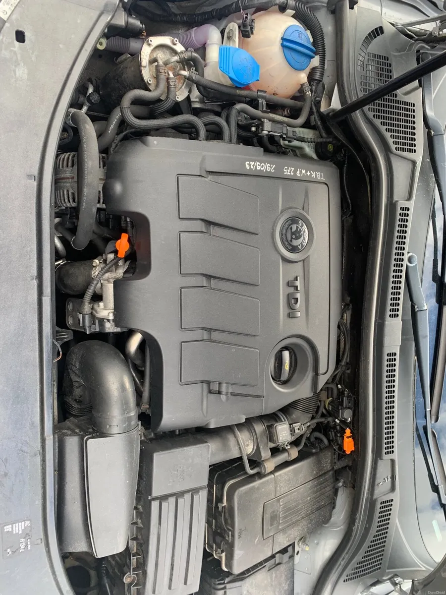 Skoda Superb 2012 - Image 2