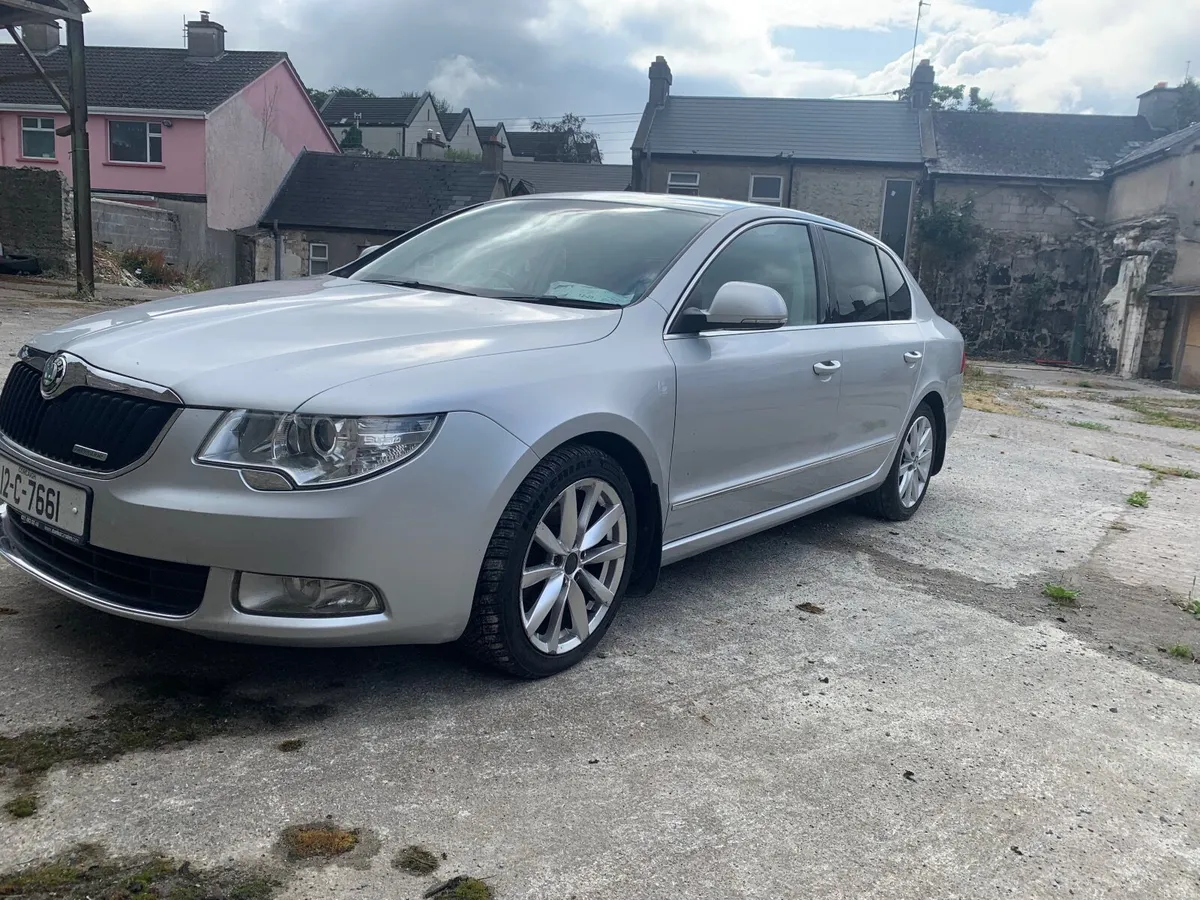 Skoda Superb 2012 - Image 3
