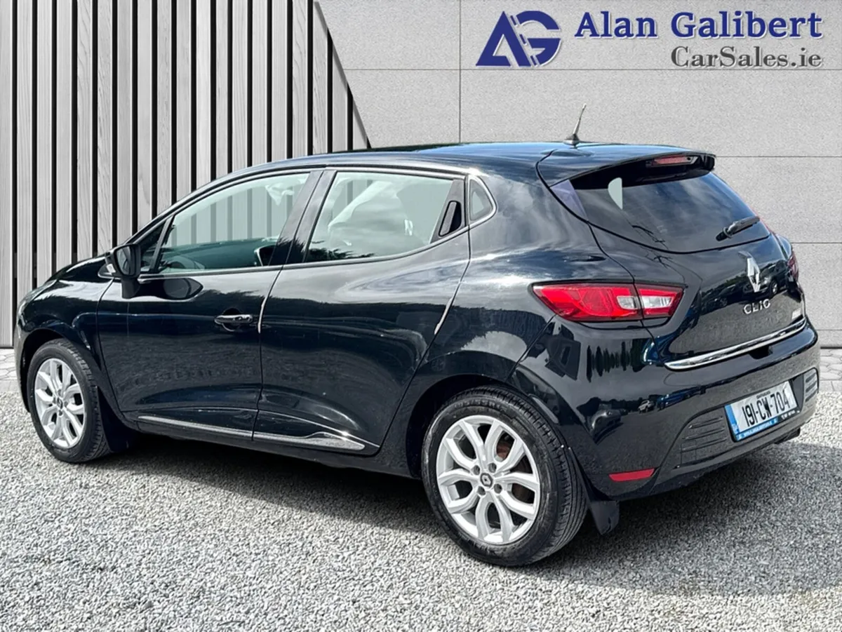 Renault Clio IV DYNAMIQUE NAV TCE 90 M 4DR - Image 2