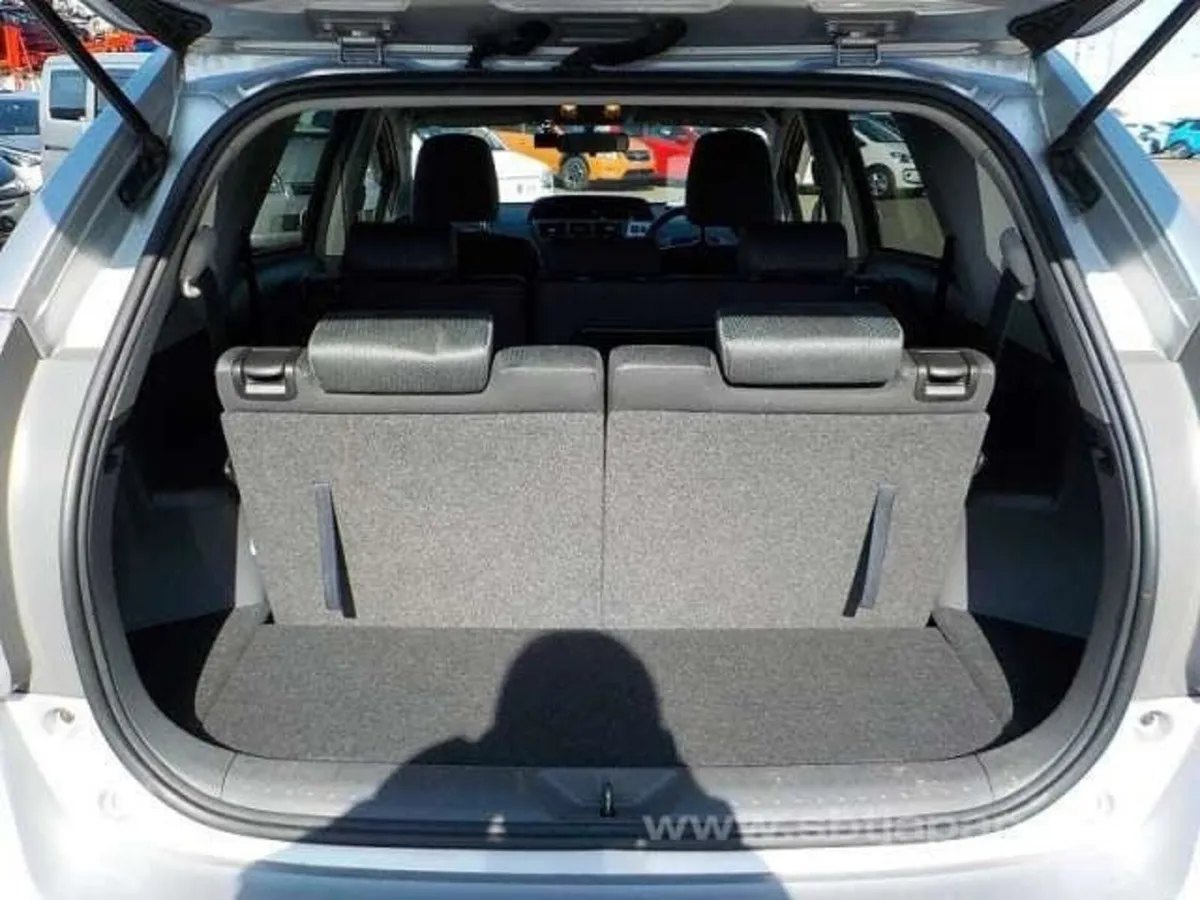 Beautiful Prius. VERY LOW mileage. - Image 6