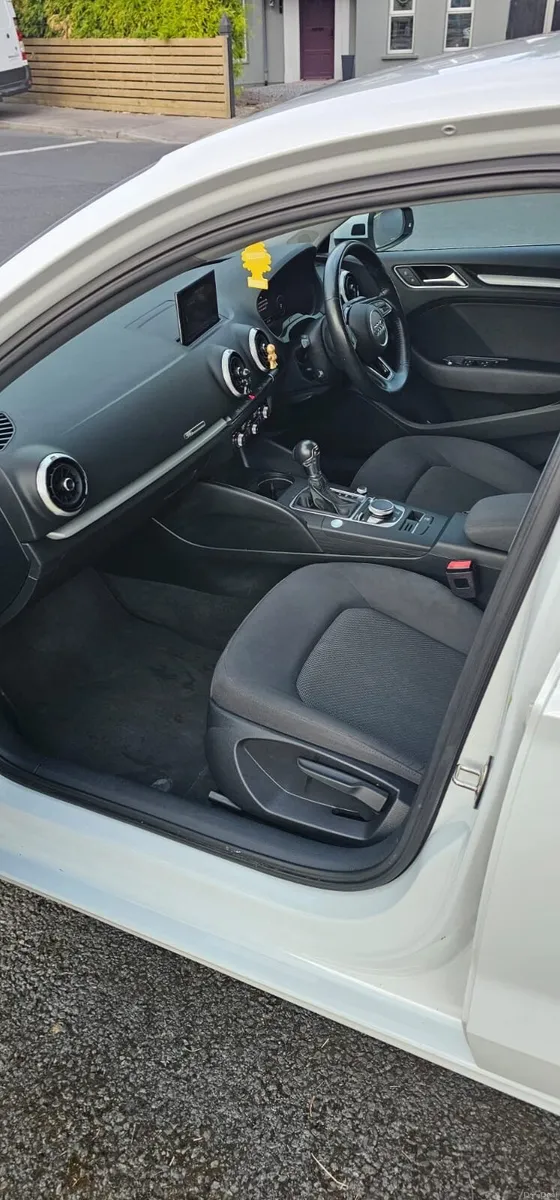 Audi A3 2018 - Image 3