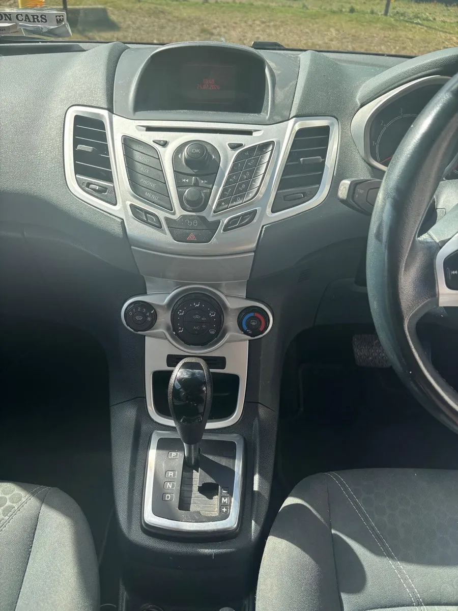 Ford Fiesta 2011 - Image 5