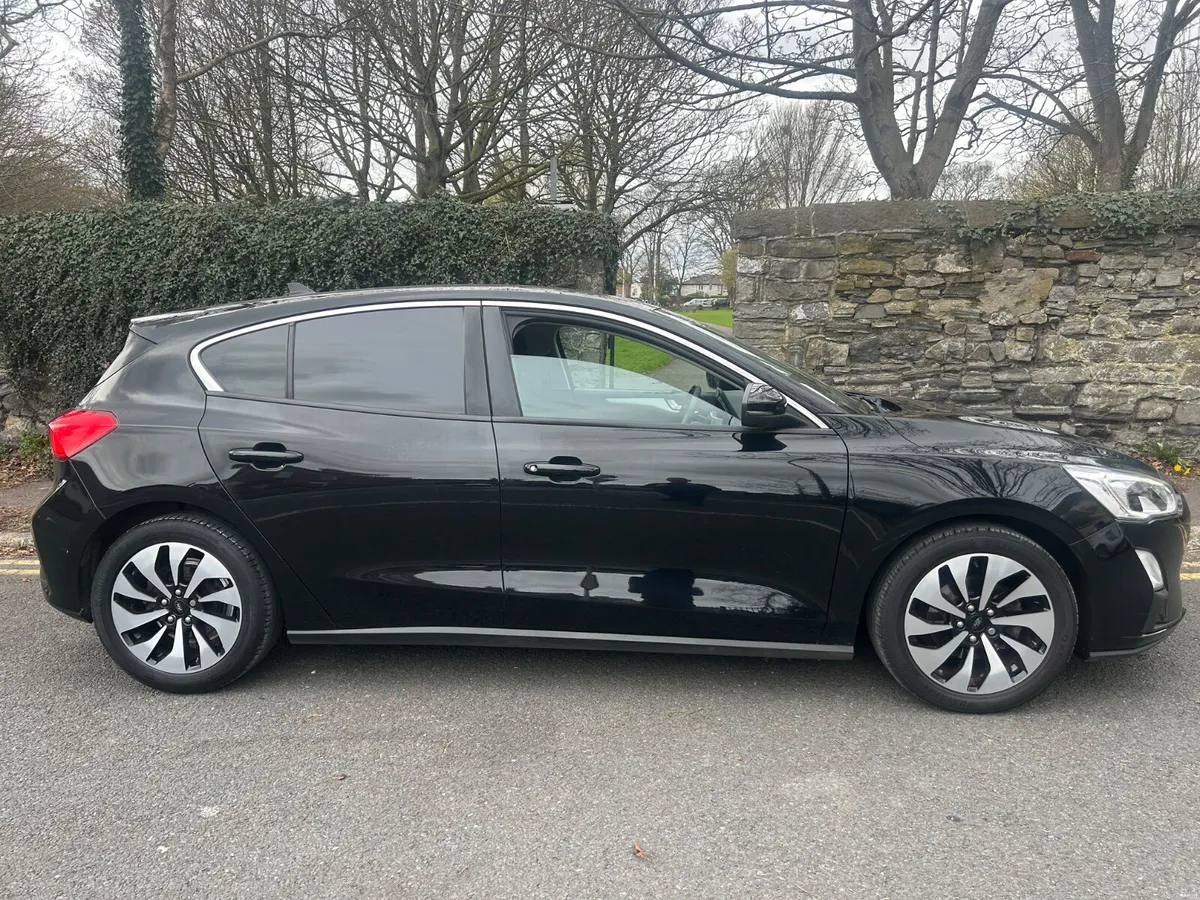 2019 FORD FOCUS ZETEC PETROL NCT FEBRUARY 2027 - Image 4