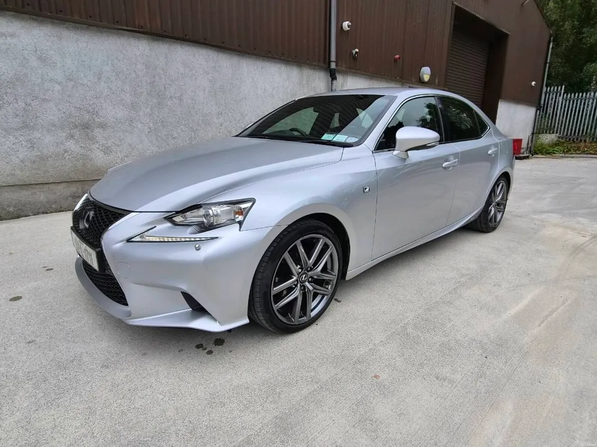 Lexus is 300h F Sport 132,300 km - Image 2