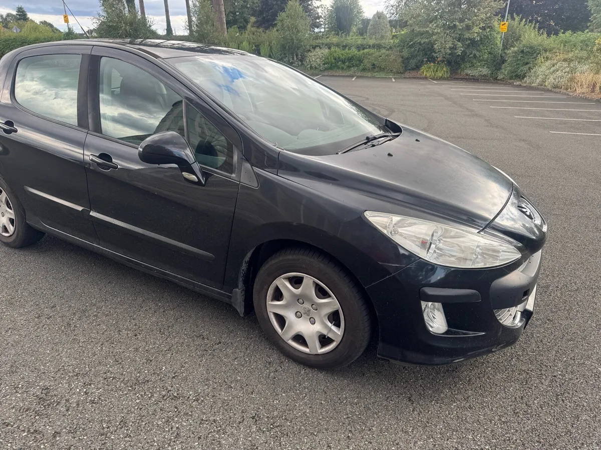 Peugeot 308 - Image 2