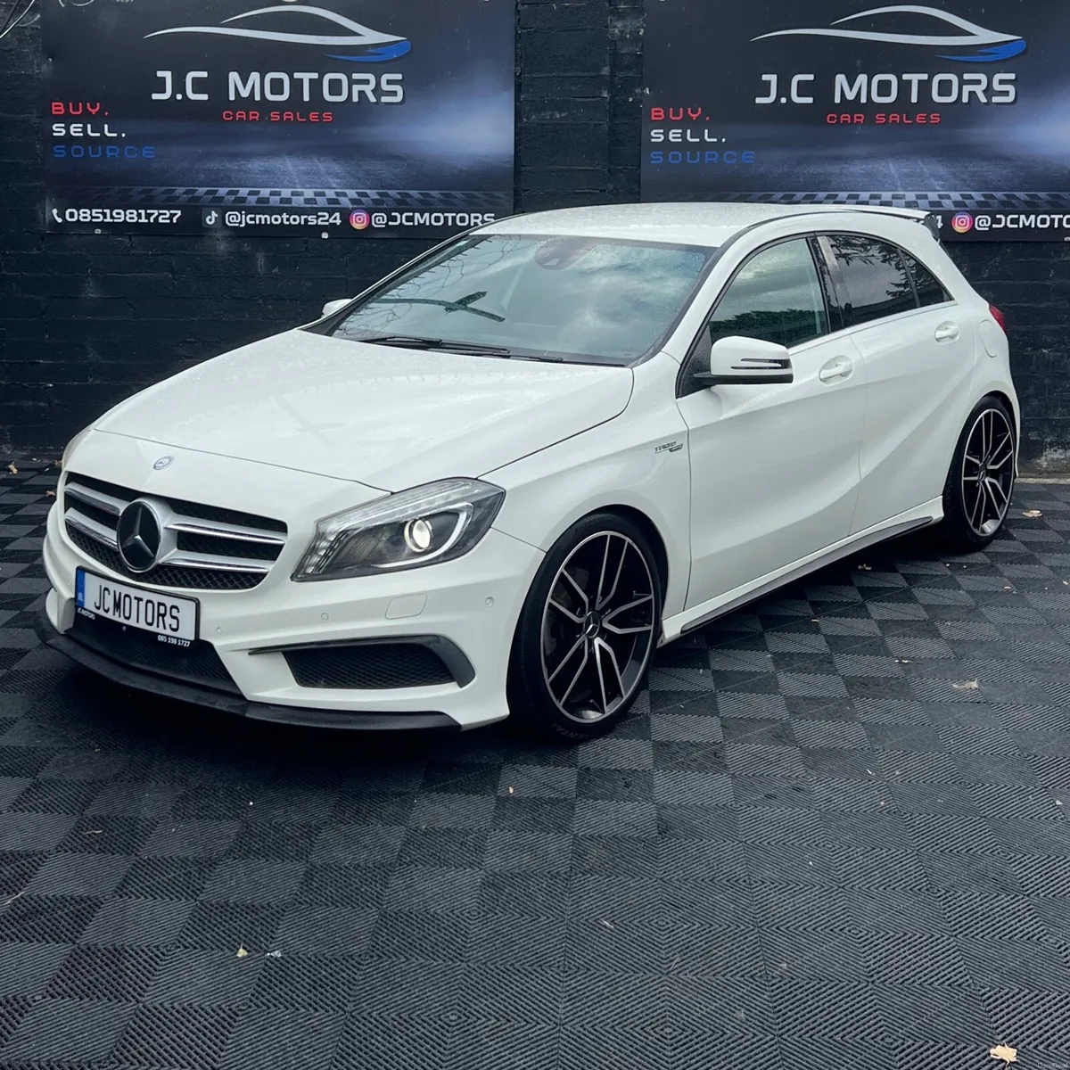 2013 Mercedes Benz A180 69km Automatic - Image 3