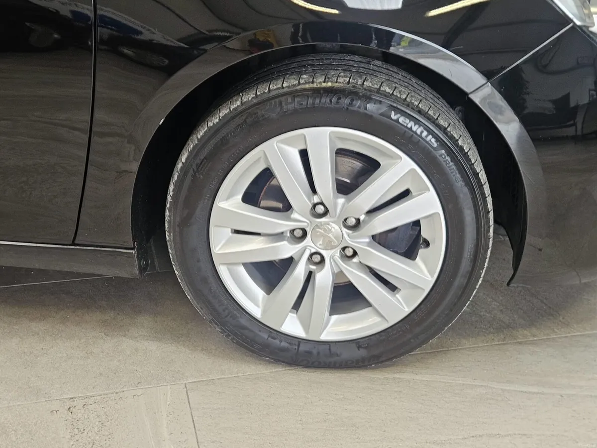 16 PEUGEOT 308 1.2 PETROL AUTOMATIC - Image 6