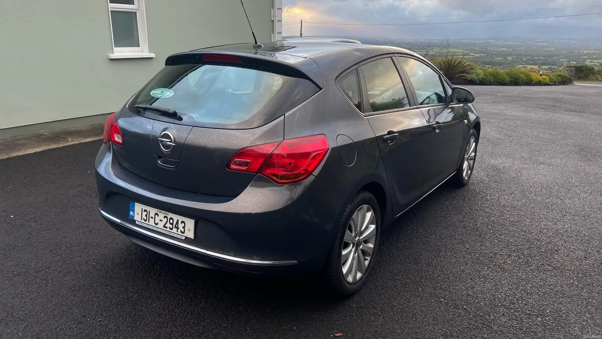 Opel Astra 1.4 Petrol - Image 4