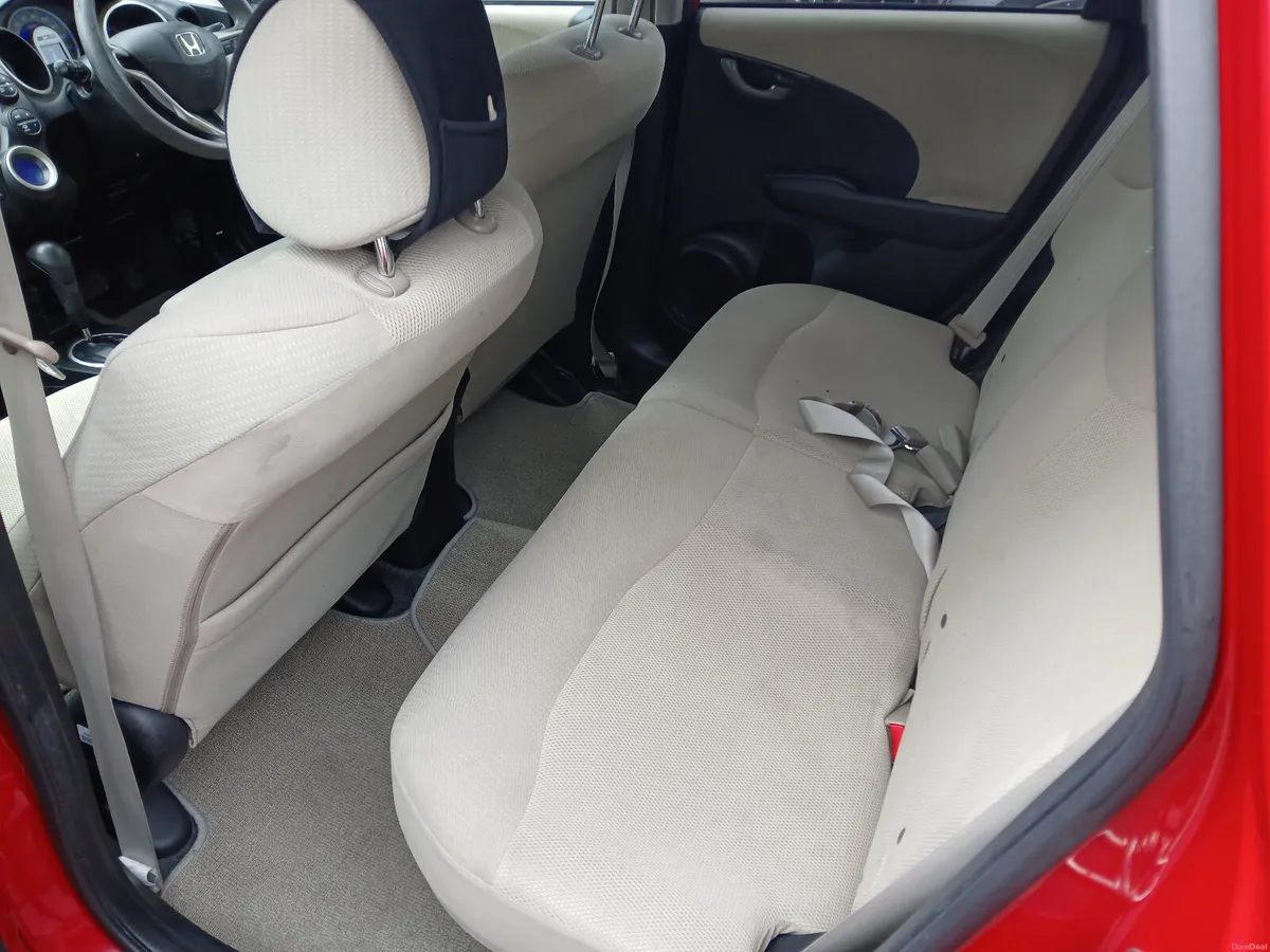 Honda Fit 2010 Hybrid Auto  New NCT New Android - Image 4