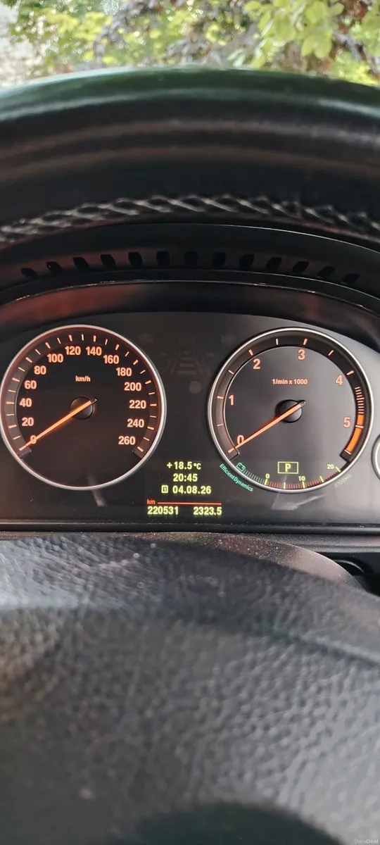 BMW 5-Series 2011 - Image 4