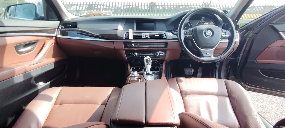 BMW 5-Series 2011 - Image 3