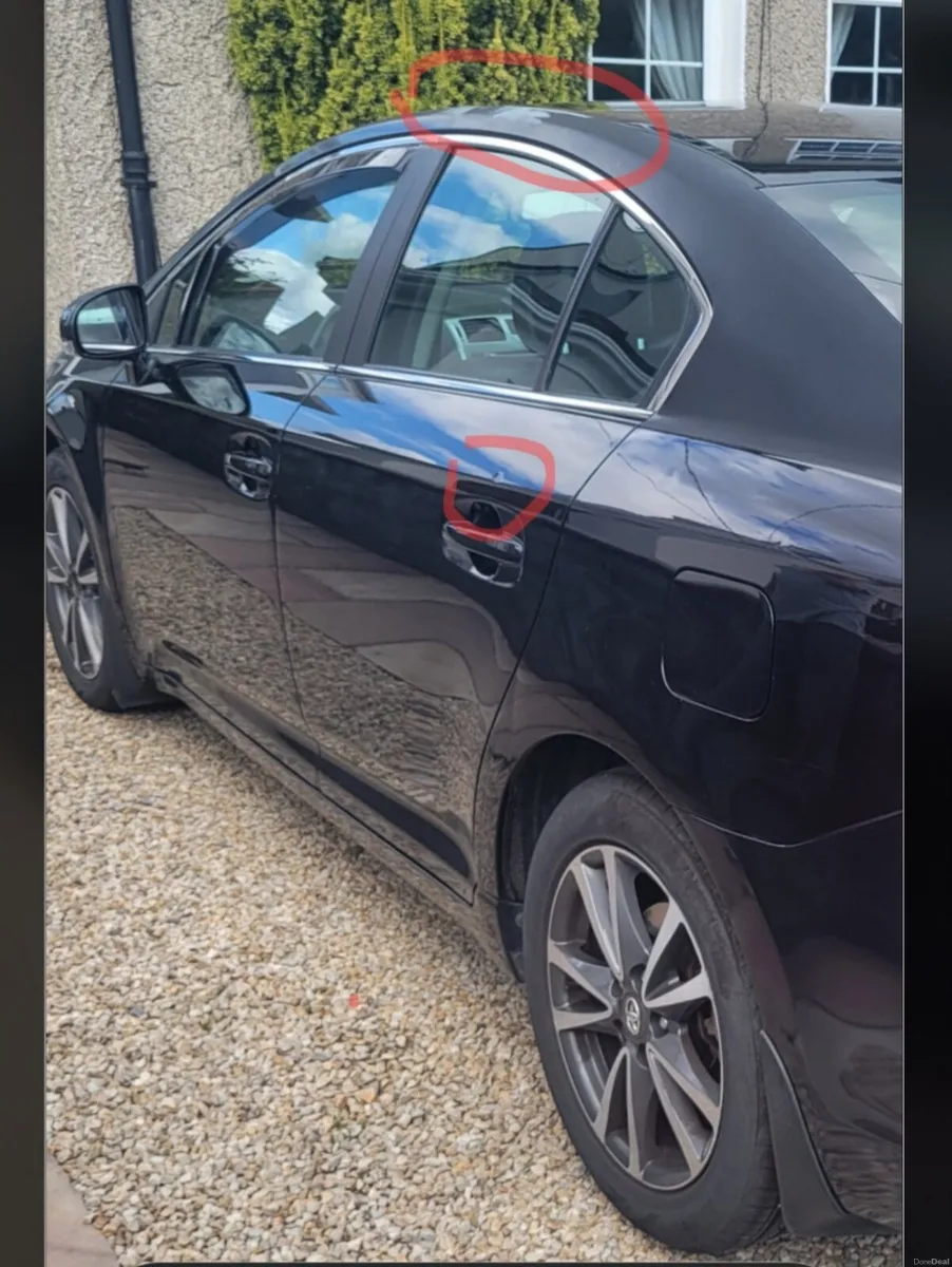 Toyota avensis... business class... IMMACULATE - Image 2