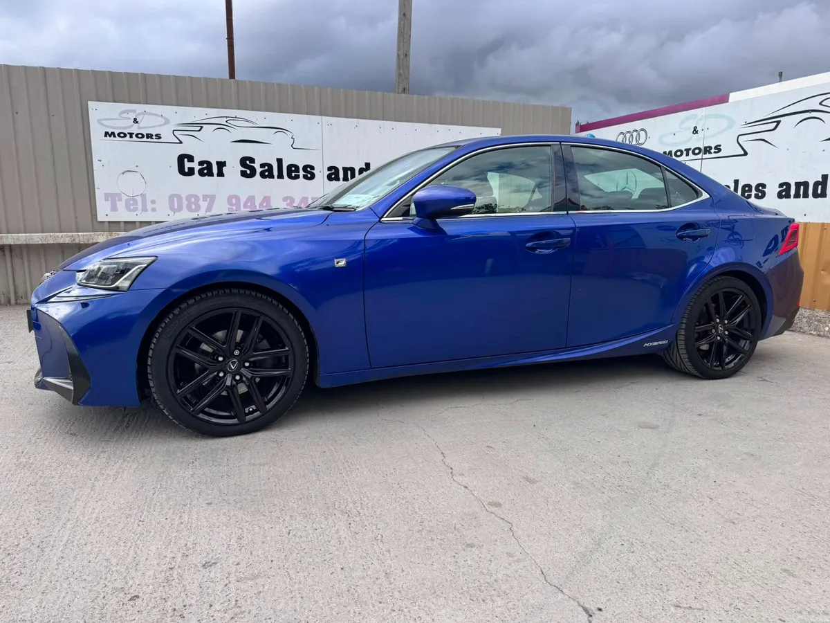 171 Lexus IS 300h F-Sport Hybrid Auto - Image 4