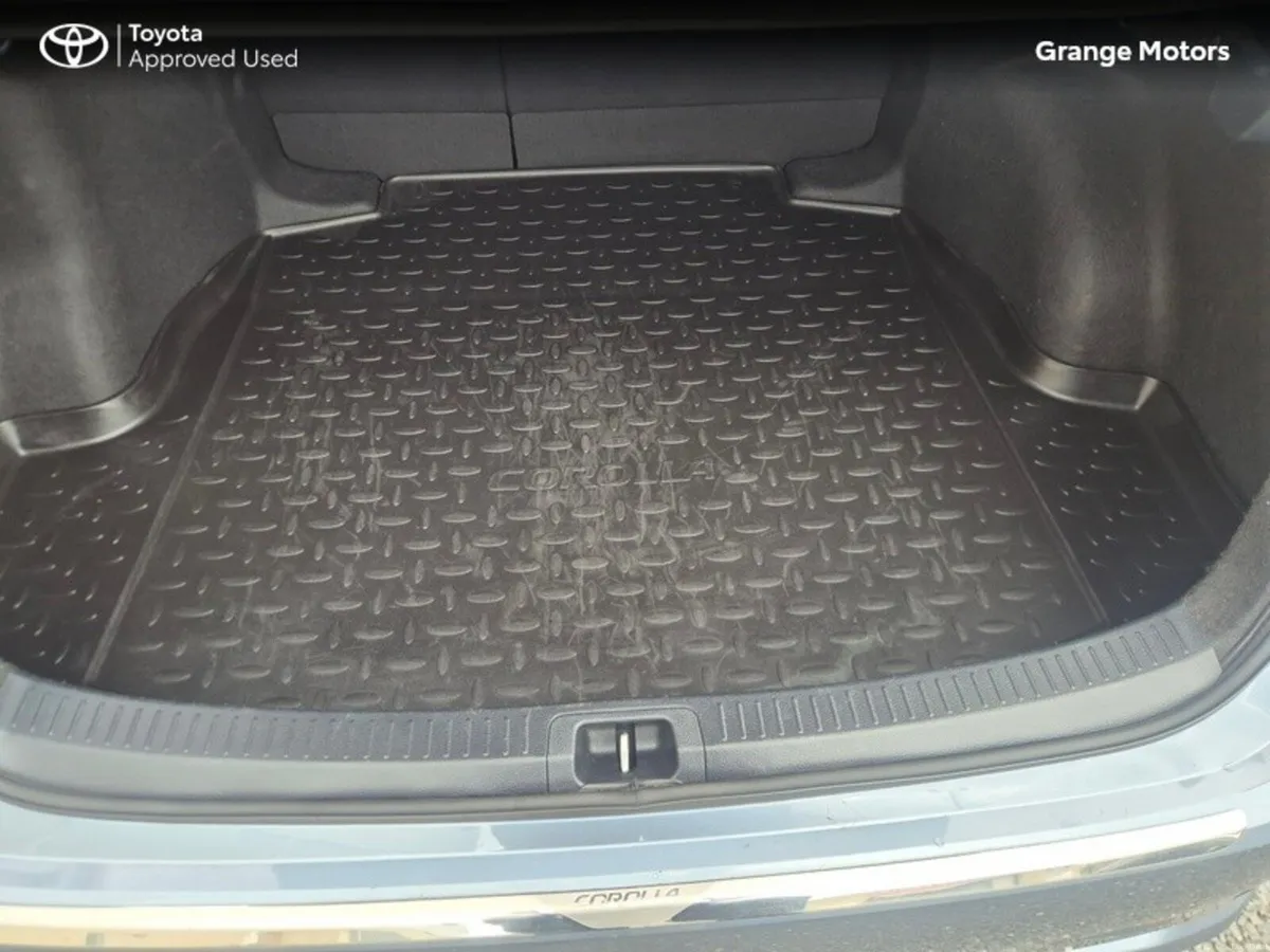 Toyota Corolla 1.8 HYBRID LUNA SAL - Image 6