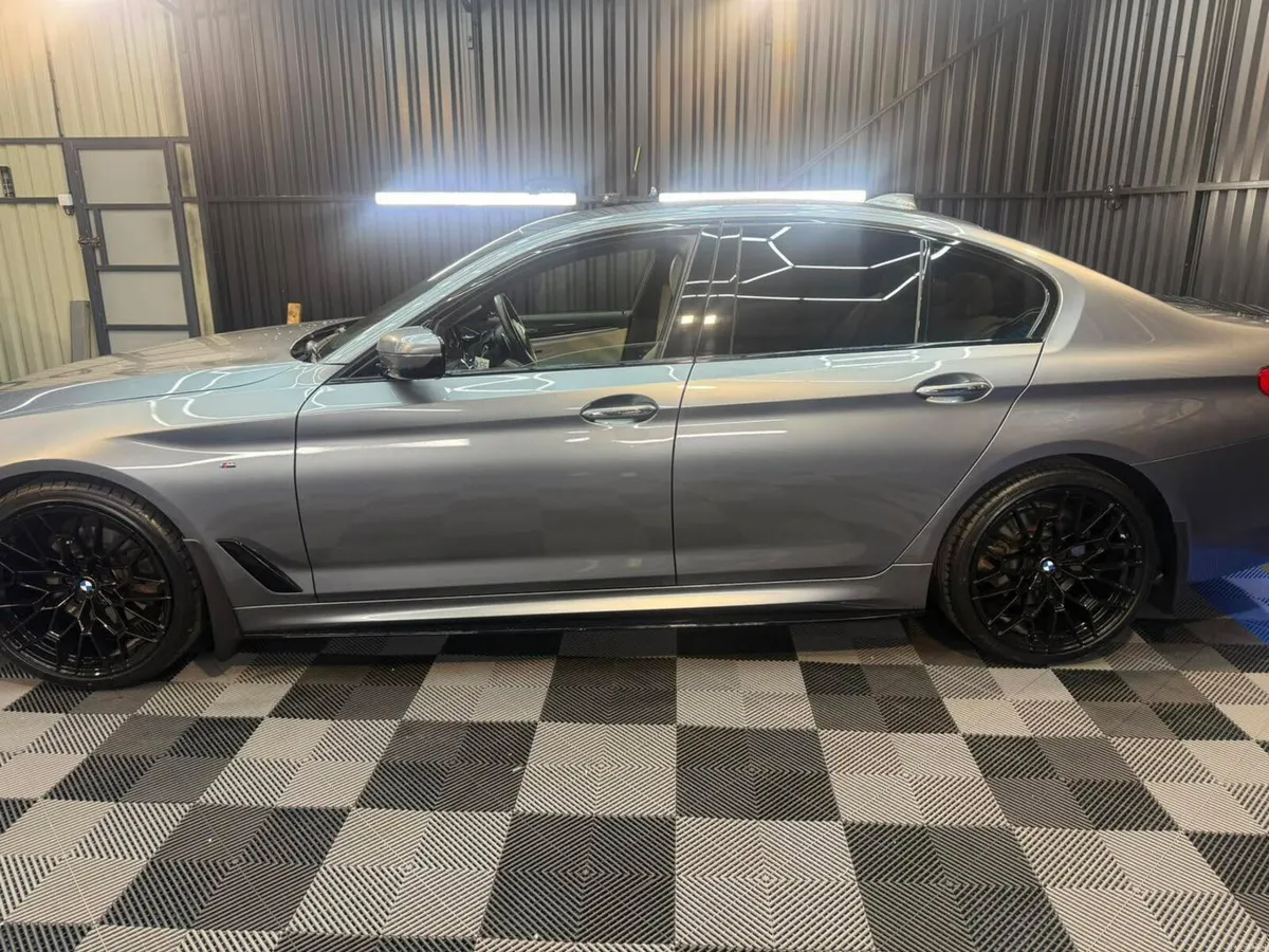 BMW 5-Series 2017 520 Msport - Image 4