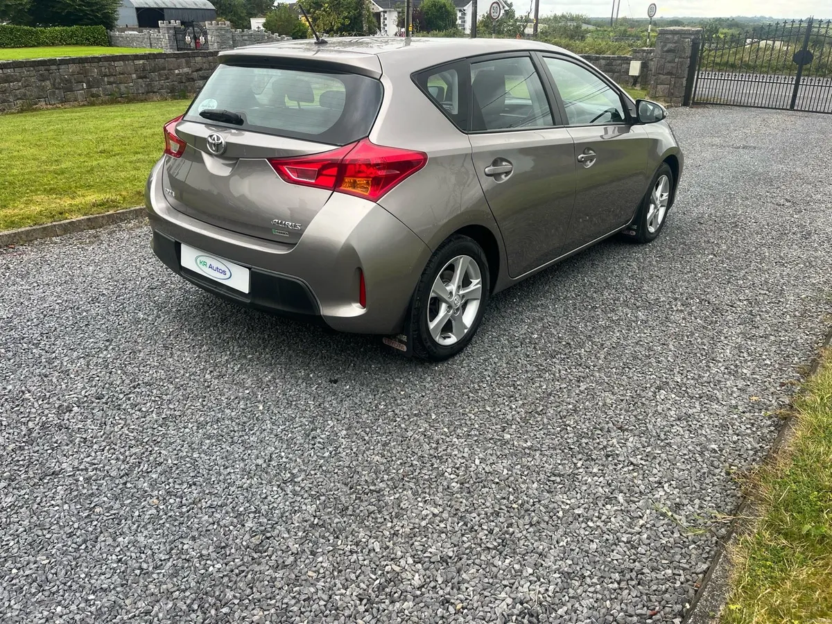 2013 Toyota Auris 1.3 petrol - Image 4