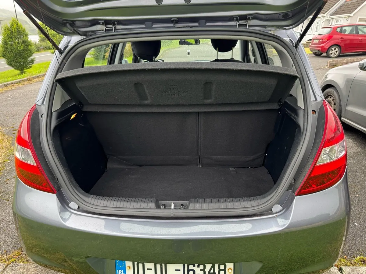2010 Hyundai i20 Comfort 1.2petrol-Low mileage - Image 5