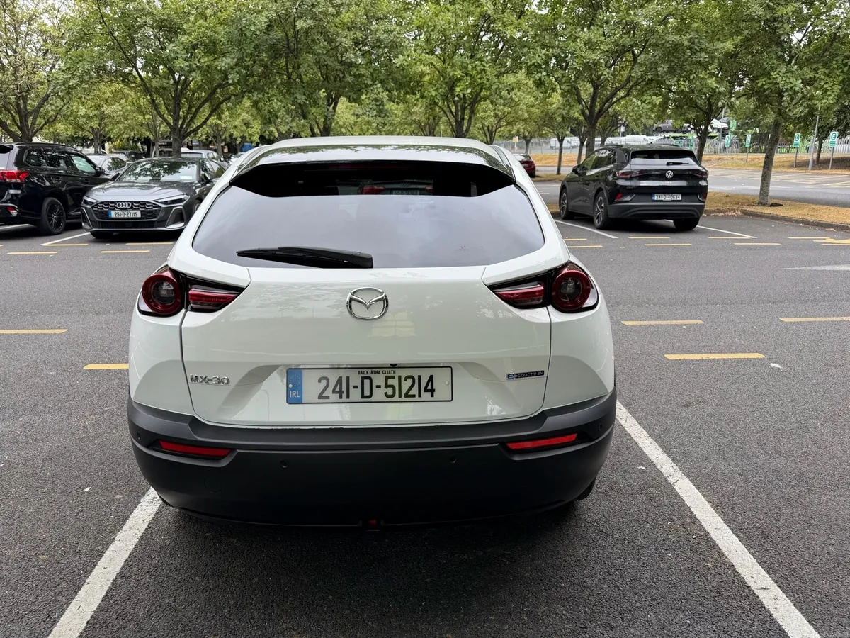 Car - Image 2