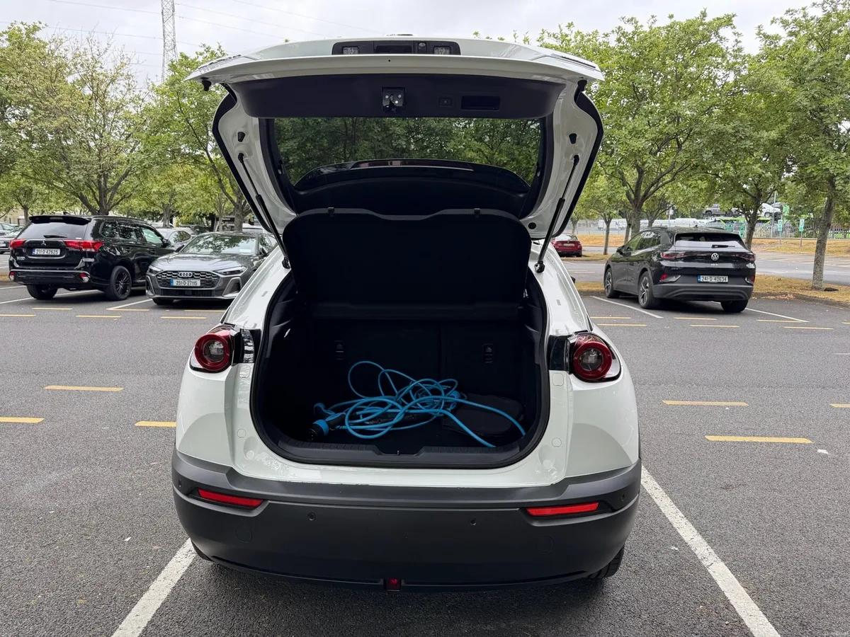 Car - Image 5