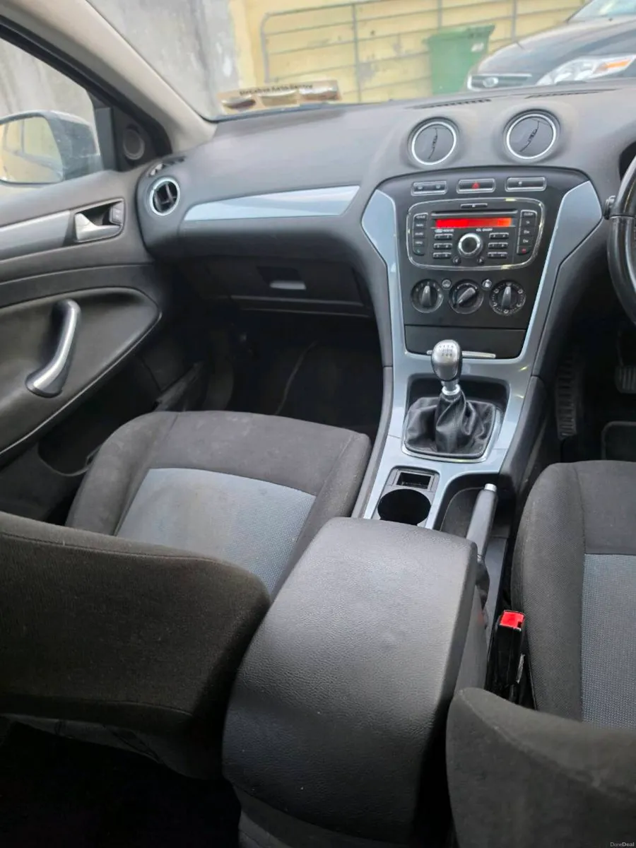 Car - Image 2