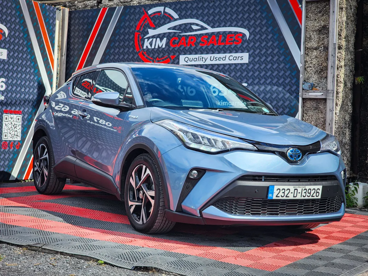 2023 Toyota C-HR - Image 3