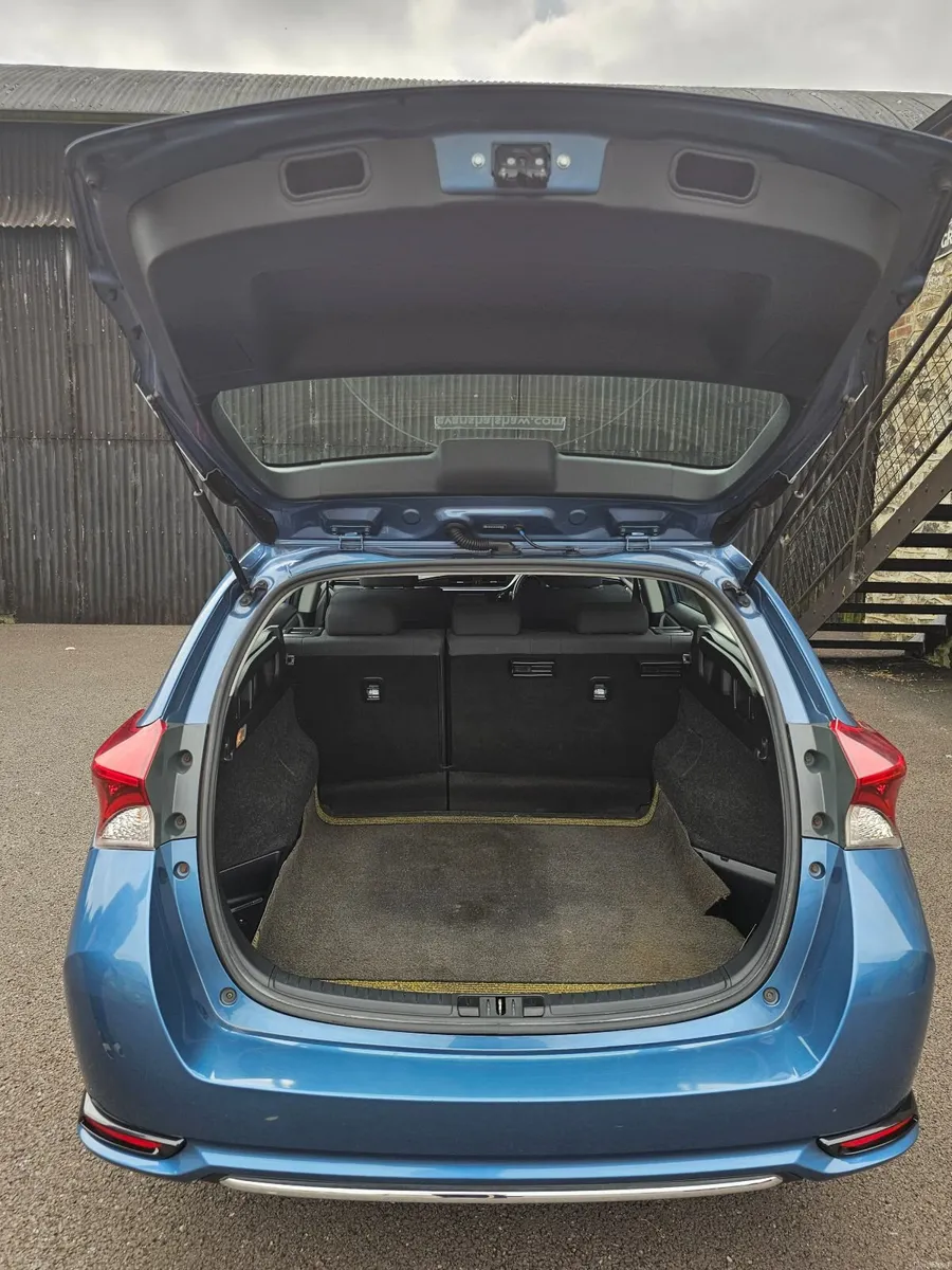 Toyota Auris 2016 - Image 5
