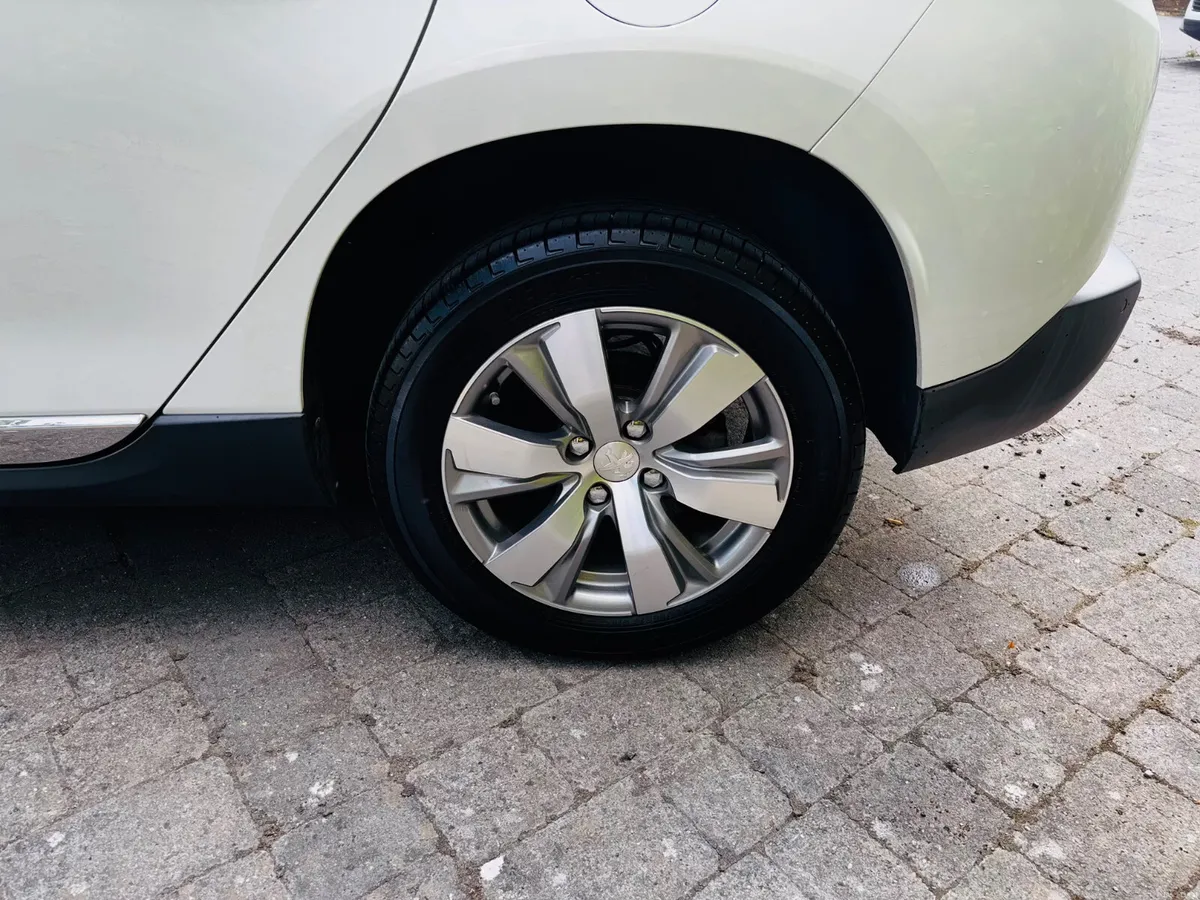 2015 PEUGEOT 2008 1.2 CIELO AUTOMATIC - Image 6