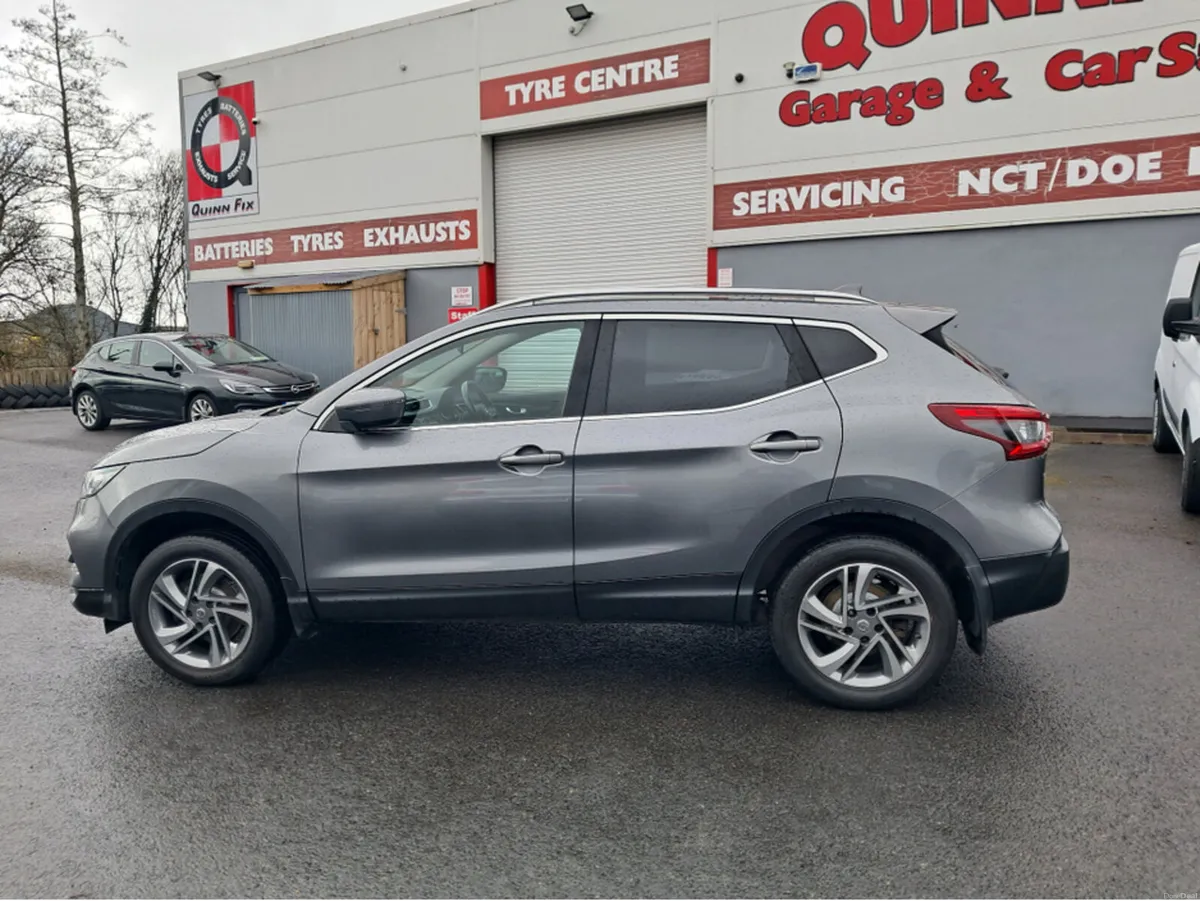 Nissan Qashqai 1.5 SV 18 4DR - Image 2