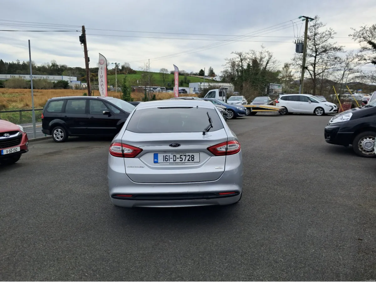 Ford Mondeo ZETEC 5DR 1.5 TDCI 120PS 4DR - Image 4