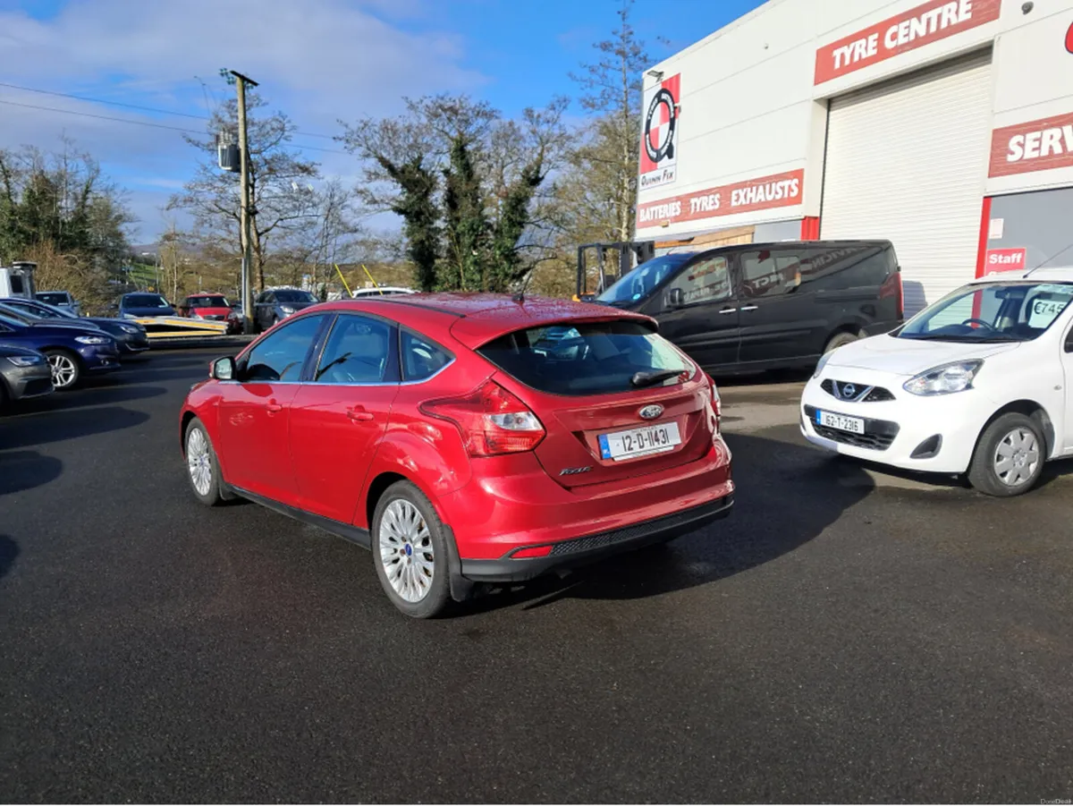 Ford Focus 1.6 TDCI 95PS 5M TITANIUM S/ S/S 4DR - Image 3