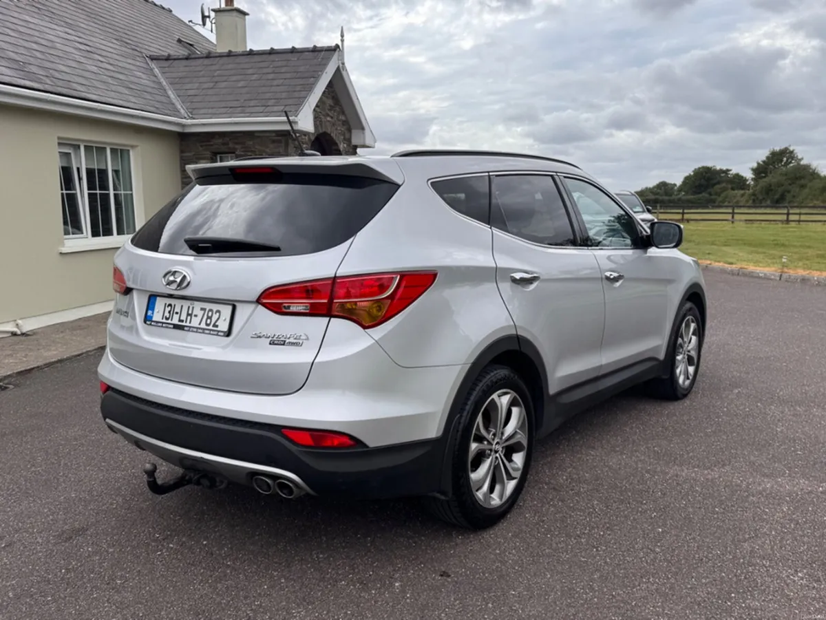 Hyundai Santa Fe 4WD PREMIUM 4DR AUTO - Image 6