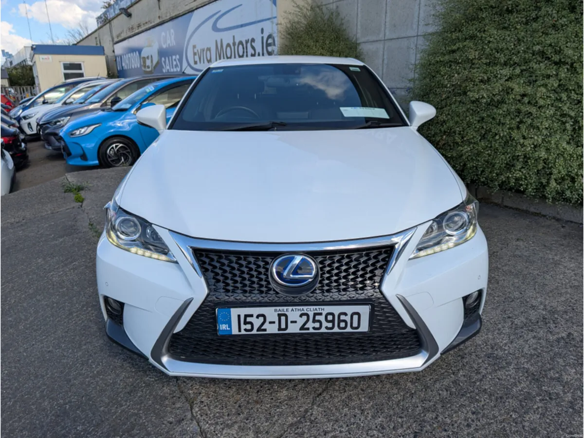 Lexus CT F-SPORT X-LINE AUTOMATIC HYBRID 1.8 PETRO - Image 2