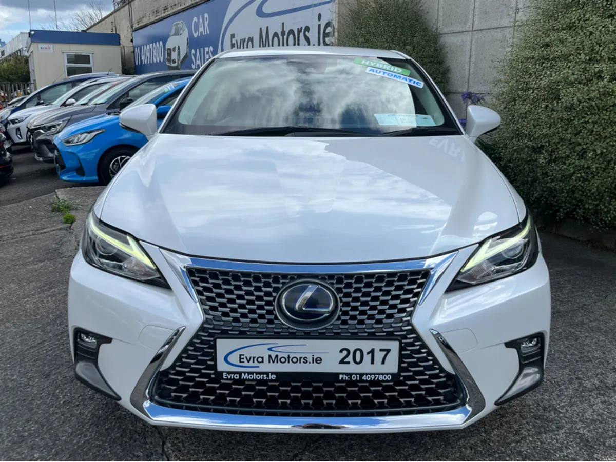 Lexus CT VC AUTOMATIC HYBRID 1.8 PETROL //LOW MILE - Image 2