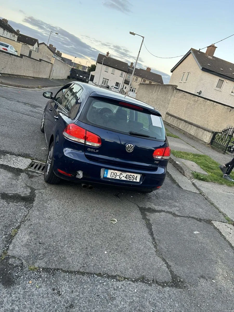 Volkswagen golf - Image 4