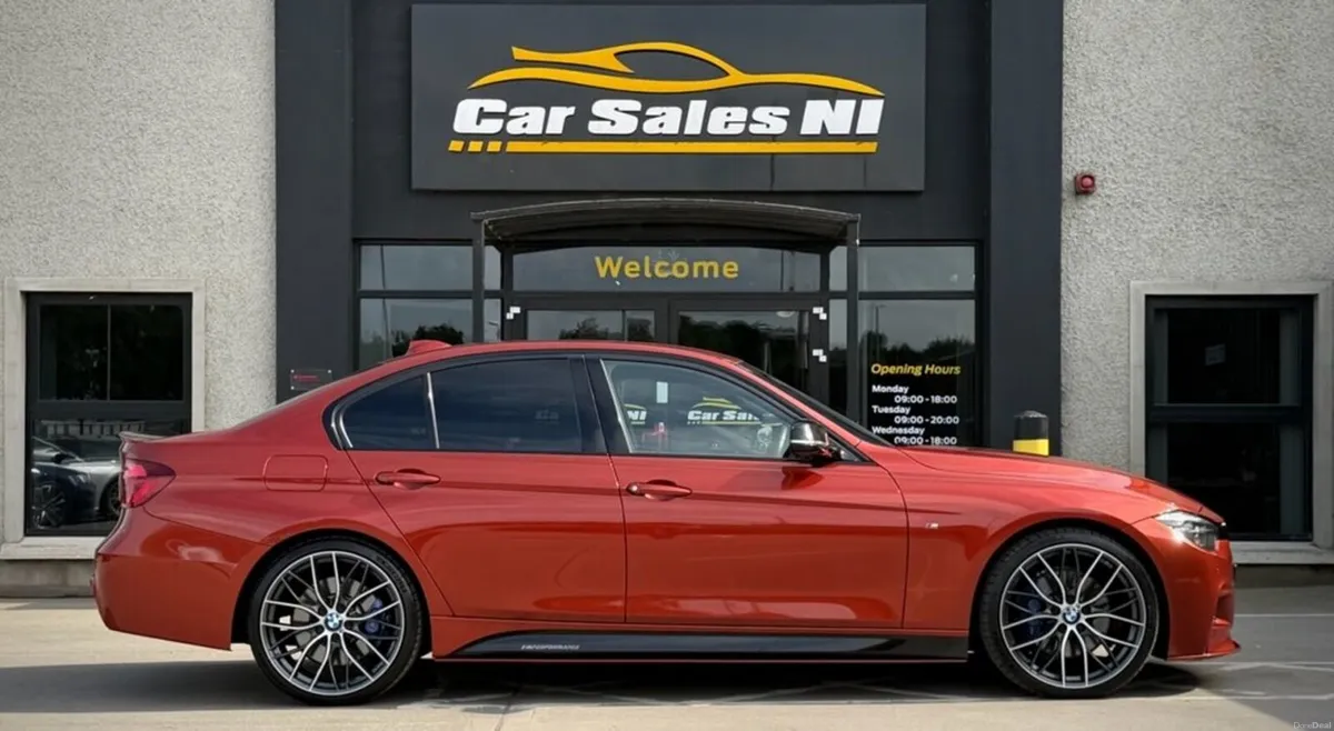 2.0 320d M Sport Shadow Edition Saloon 4dr Diesel - Image 3