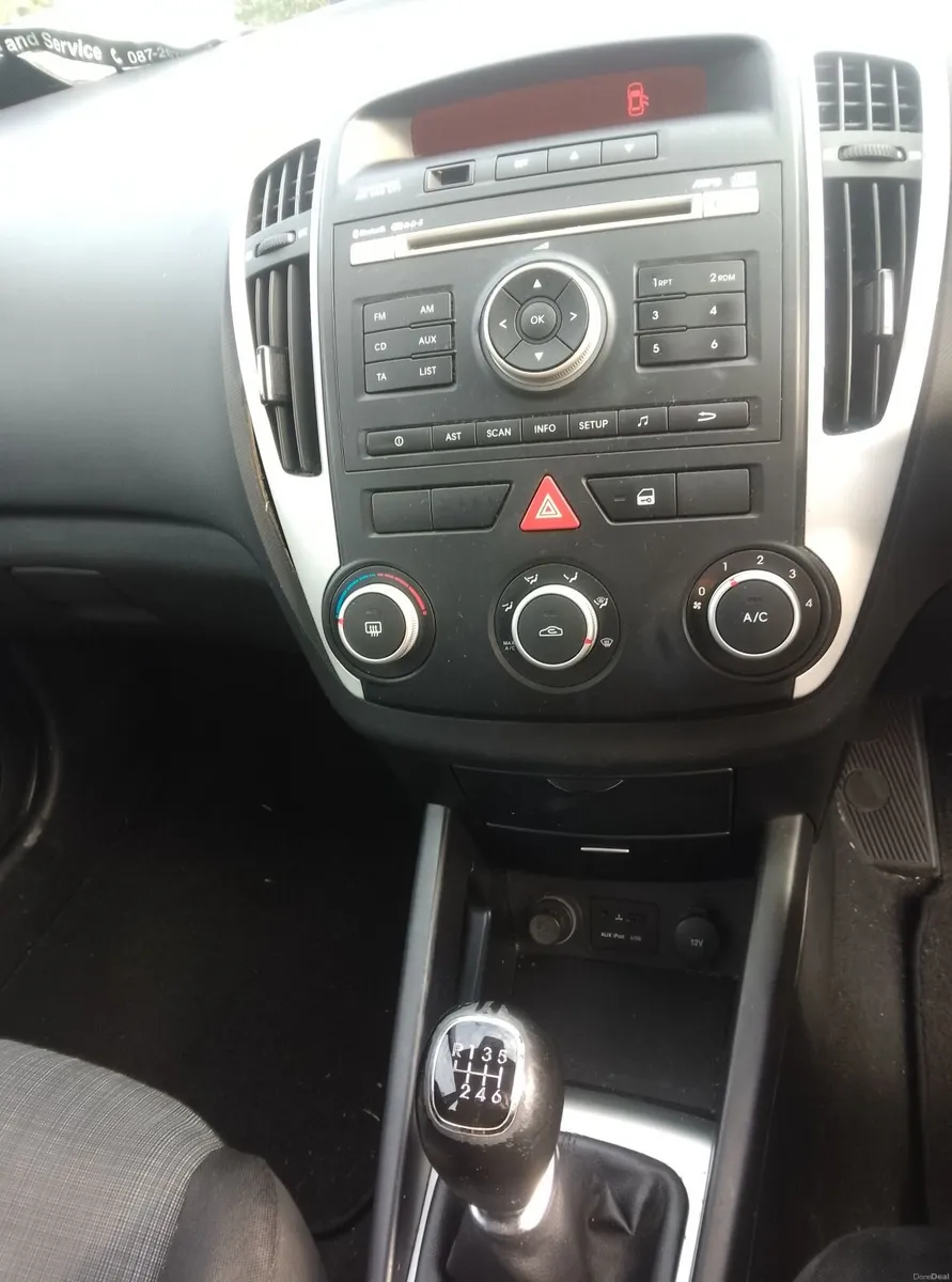 Kia Ceed Estate 2012 VALID NCT NOV 26 €3000 ONO - Image 3