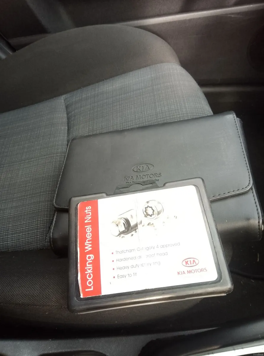 Kia Ceed Estate 2012 VALID NCT NOV 26 €3000 ONO - Image 6