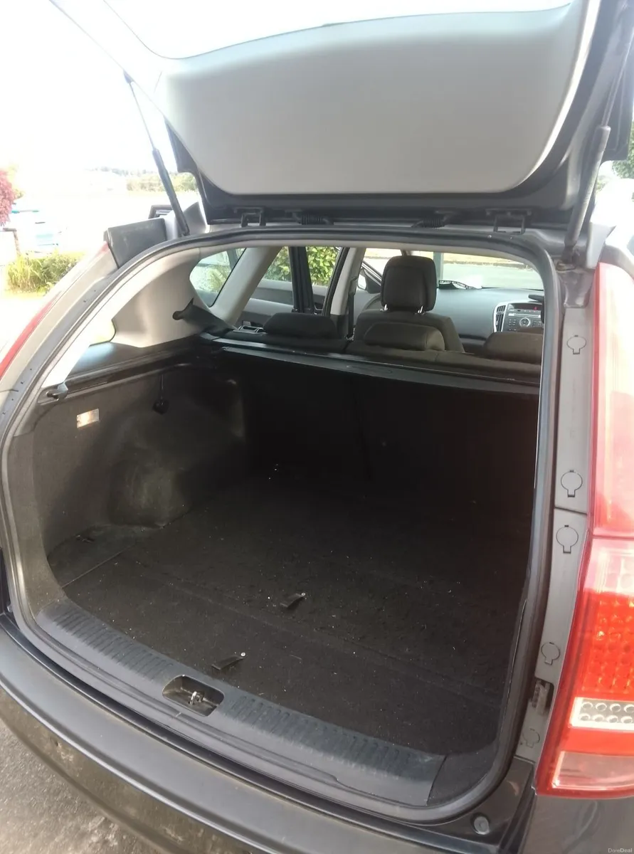 Kia Ceed Estate 2012 VALID NCT NOV 26 €3000 ONO - Image 5
