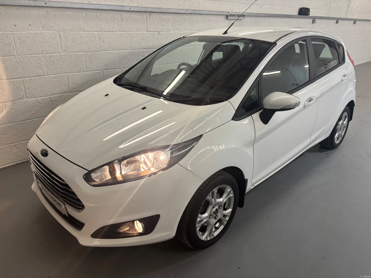 2015 (151) Ford Fiesta | 1.25 Zetec | Low KM - Image 3